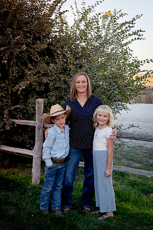 Mindy Family Gallery 24-2054