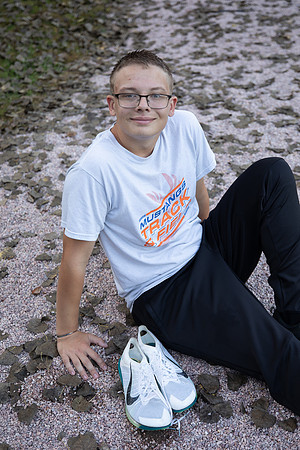 Senior Draegan 2027-9