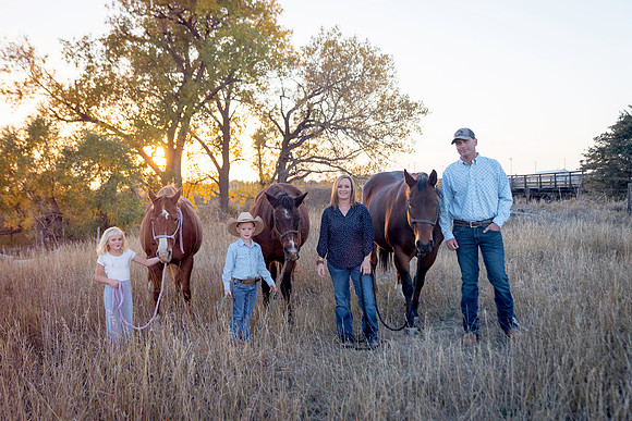 Mindy Family Gallery 24-2109