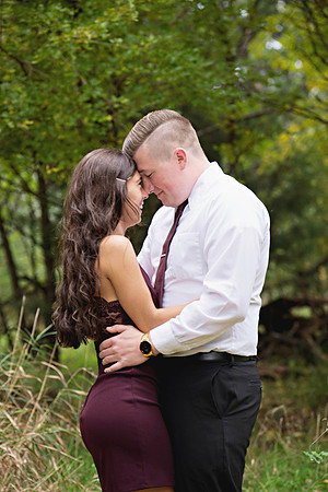 Jordyn and Austin Engagement Session 2017-6050