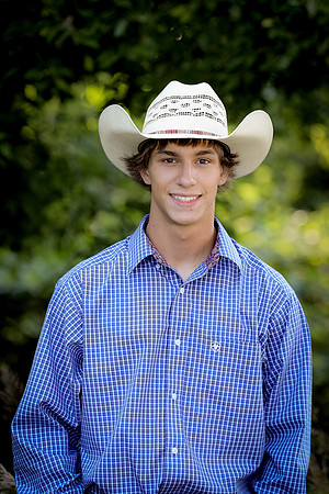 Ethan Senior Gallery 2023-0565