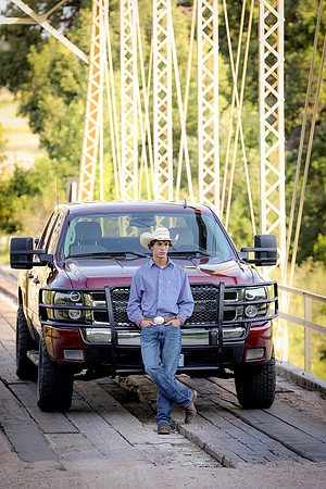 Ethan Senior Gallery 2023-0573