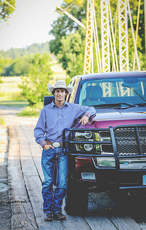 Ethan Senior Gallery 2023-0586