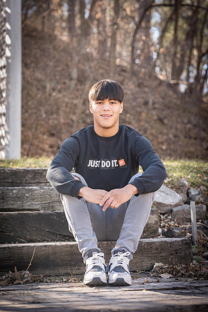 Tyler_Senior_24-0159