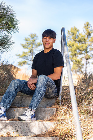 Tyler_Senior_24-0237