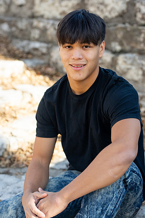 Tyler_Senior_24-0199