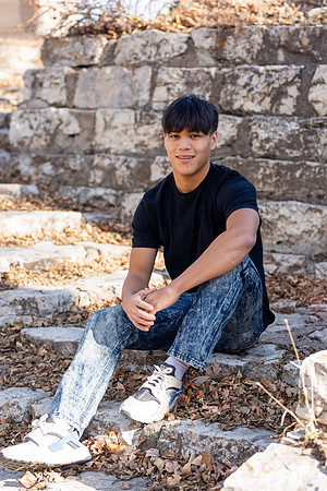 Tyler_Senior_24-0197