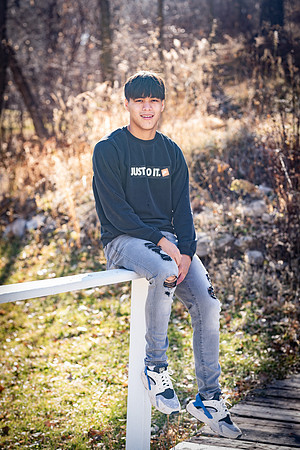 Tyler_Senior_24-0173