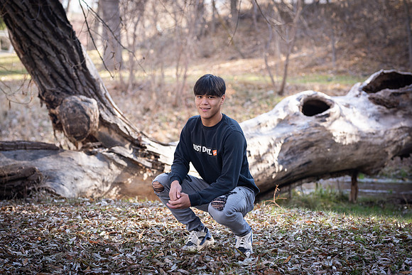 Tyler_Senior_24-0143