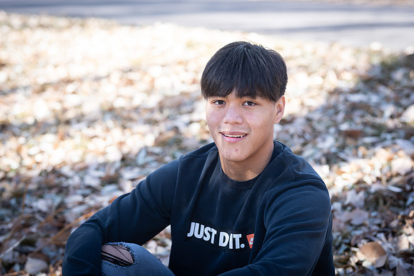 Tyler_Senior_24-0136