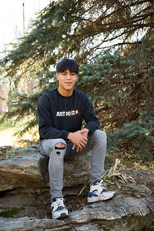 Tyler_Senior_24-0092