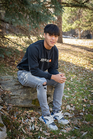 Tyler_Senior_24-0094