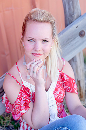 Emma Senior Gallery-8277
