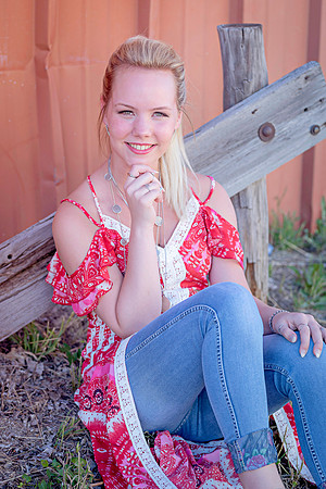 Emma Senior Gallery-8274