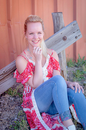 Emma Senior Gallery-8271