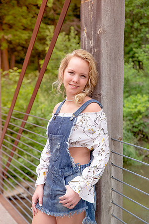 Emma Senior Gallery-9910