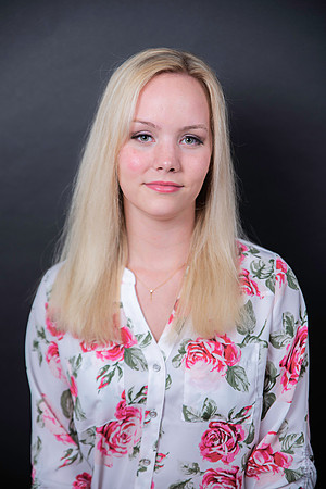 Emma Senior Gallery-8114