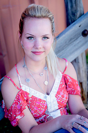Emma Senior Gallery-8278
