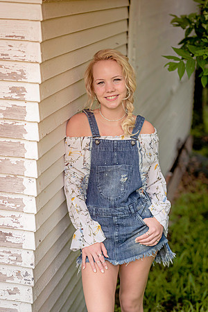 Emma Senior Gallery-7952