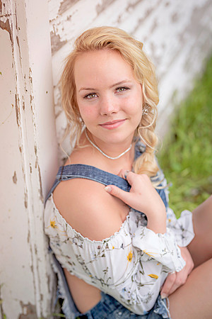 Emma Senior Gallery-7932