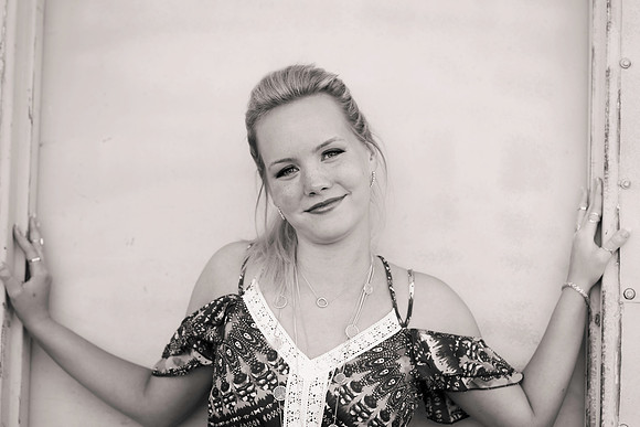 Emma Senior Gallery-8251