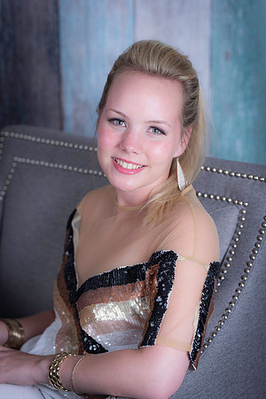 Emma Senior Gallery-8191