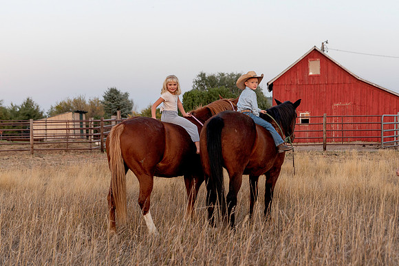 Mindy Family Gallery 24-2207