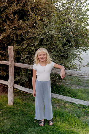 Mindy Family Gallery 24-2046