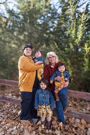 Laura Family Gallery 24-2290