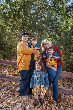 Laura Family Gallery 24-2298