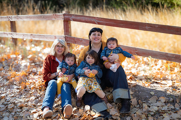 Laura Family Gallery 24-2398