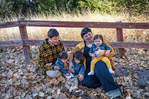 Laura Family Gallery 24-2318