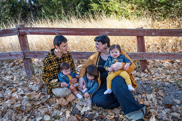 Laura Family Gallery 24-2315