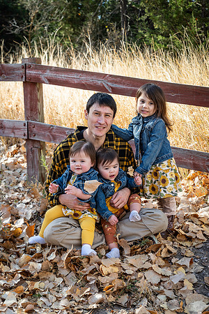 Laura Family Gallery 24-2352