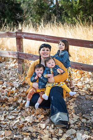Laura Family Gallery 24-2359