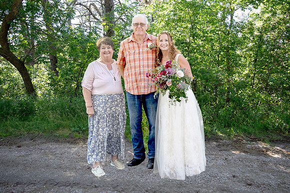 Dendinger Wedding Gallery-8666 mom and dad